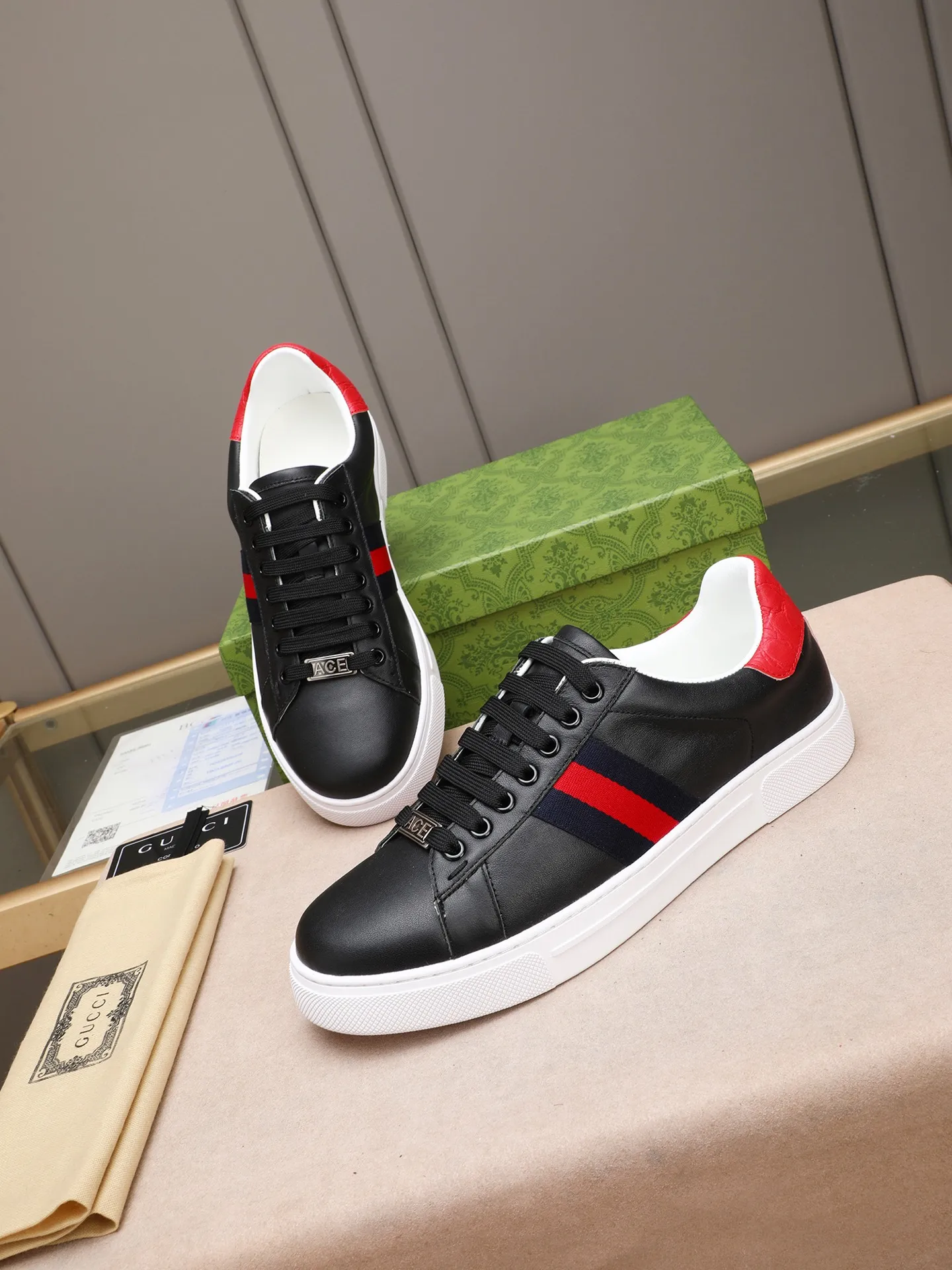Men's shoes 💰400 [running volume version] GUGGI white shoe series! The fabric is made of imported cowhide➕Gucci special material➕sheep lining➕original rubber outsole, men's size 38-44 (45 can be customized)